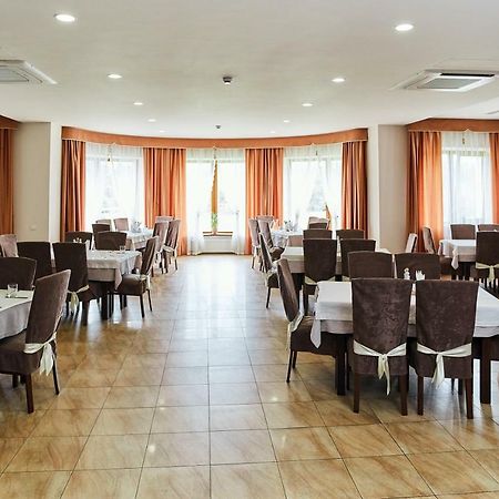 Hotel Patriarshyi Lviv Dış mekan fotoğraf