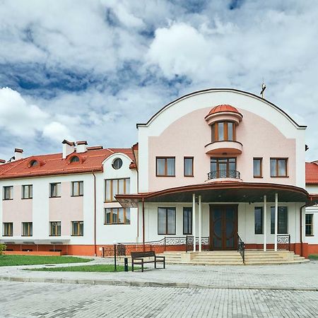 Hotel Patriarshyi Lviv Dış mekan fotoğraf