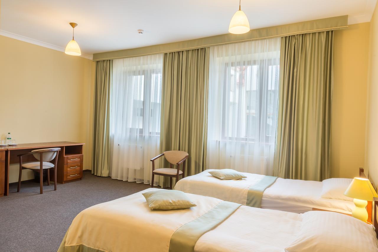 Hotel Patriarshyi Lviv Dış mekan fotoğraf