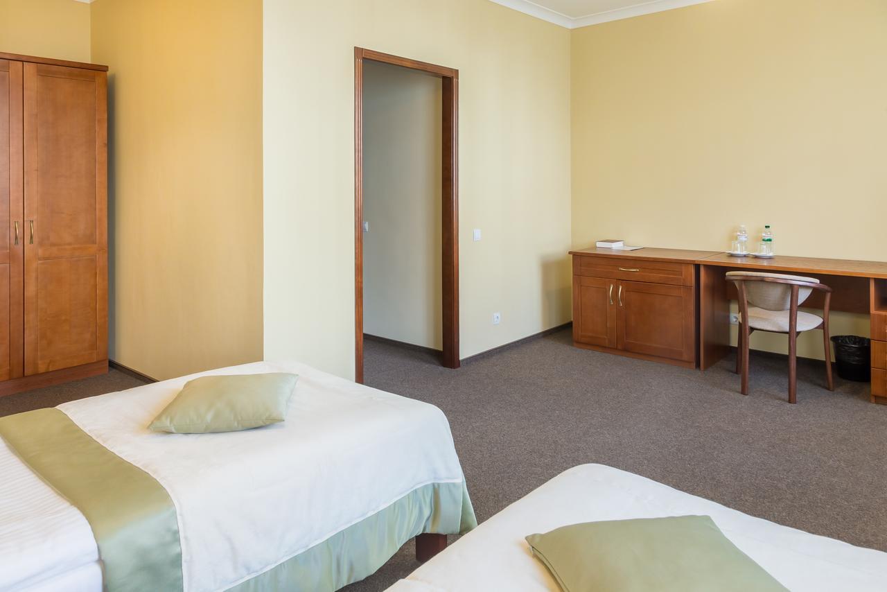 Hotel Patriarshyi Lviv Dış mekan fotoğraf