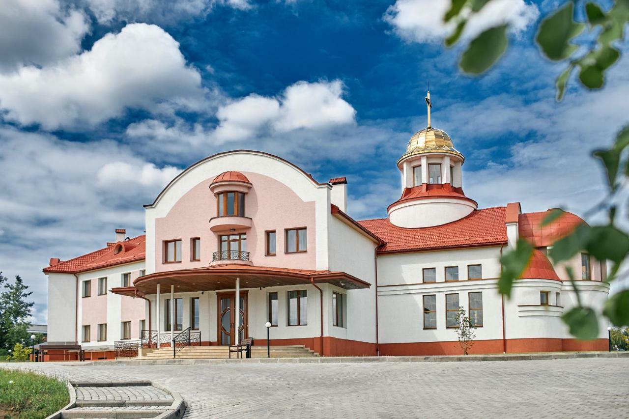 Hotel Patriarshyi Lviv Dış mekan fotoğraf