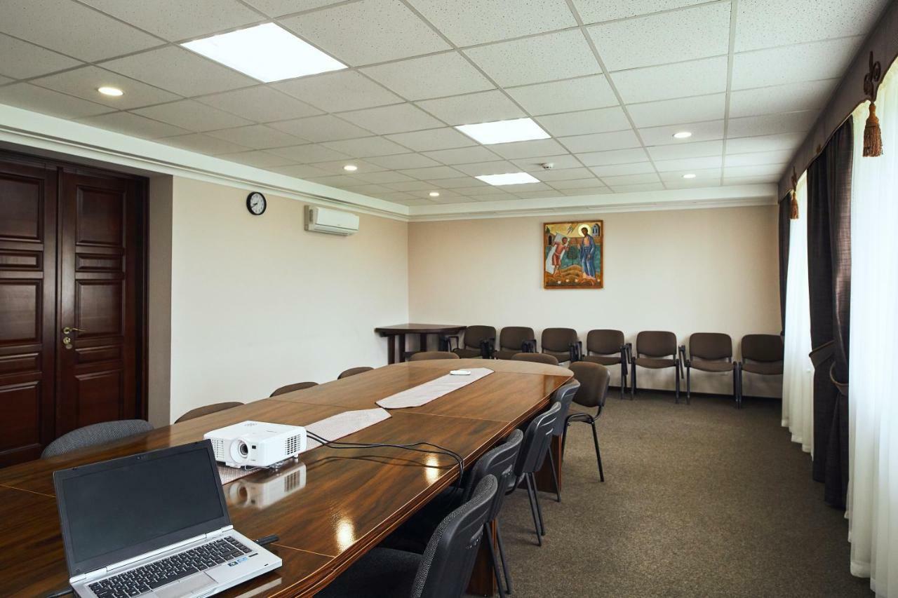 Hotel Patriarshyi Lviv Dış mekan fotoğraf