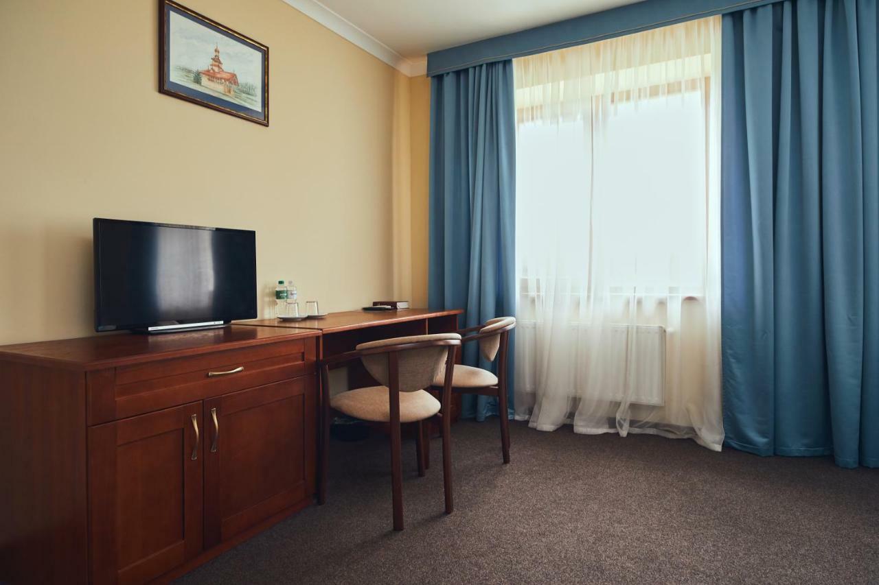 Hotel Patriarshyi Lviv Dış mekan fotoğraf