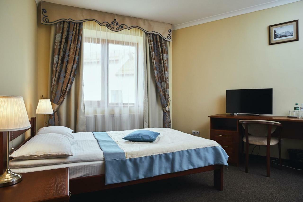 Hotel Patriarshyi Lviv Dış mekan fotoğraf
