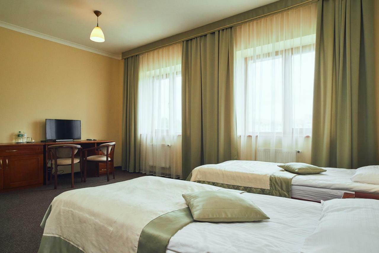 Hotel Patriarshyi Lviv Dış mekan fotoğraf