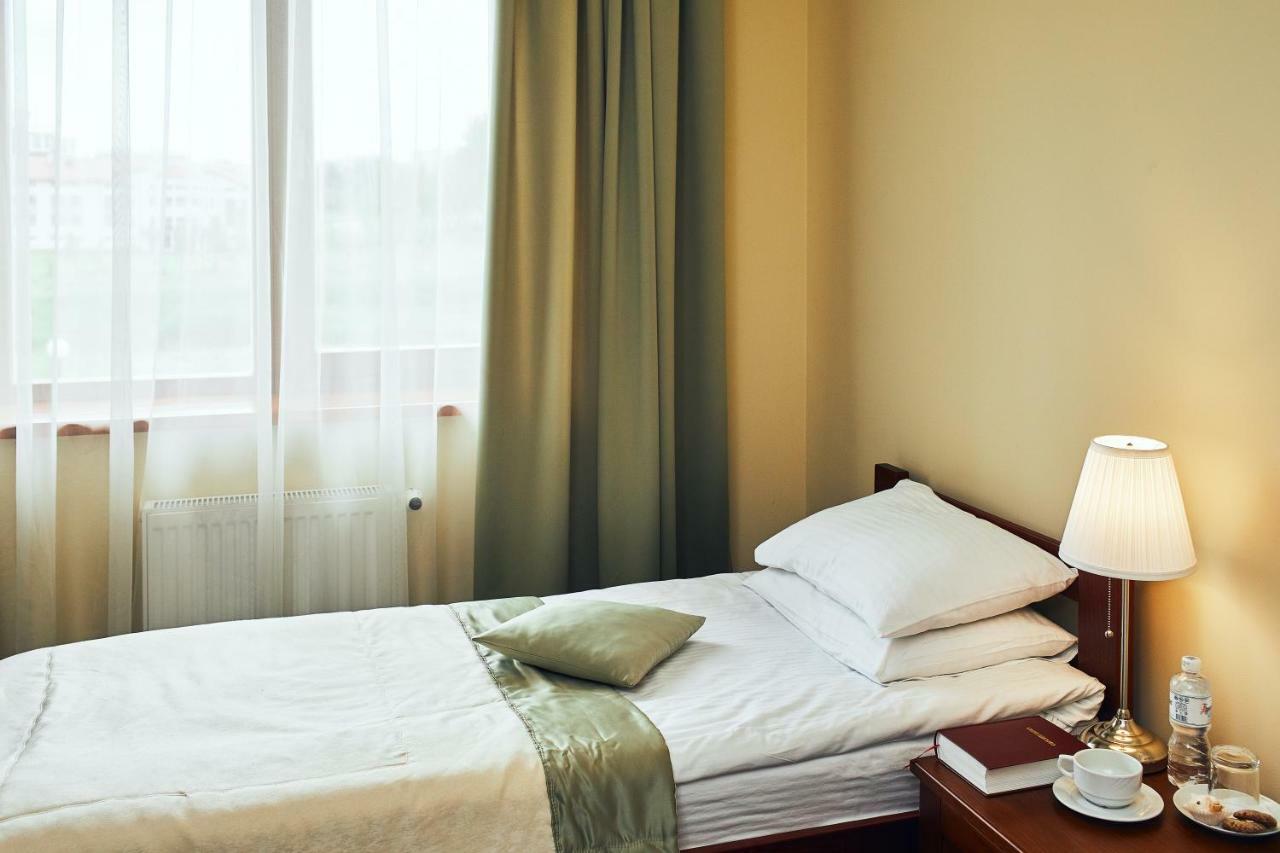 Hotel Patriarshyi Lviv Dış mekan fotoğraf